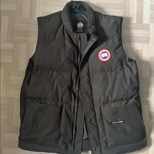 Canada goose vest XL. $250 great deal need gone!!!